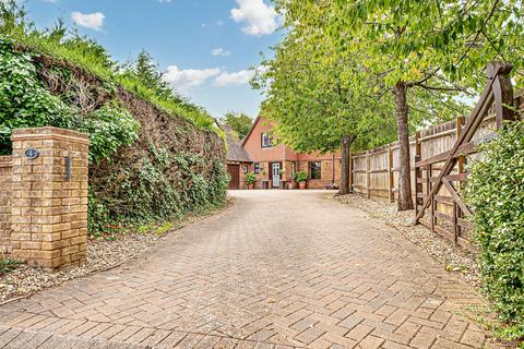 5 bedroom detached house for sale, Salden Close, Milton Keynes MK5