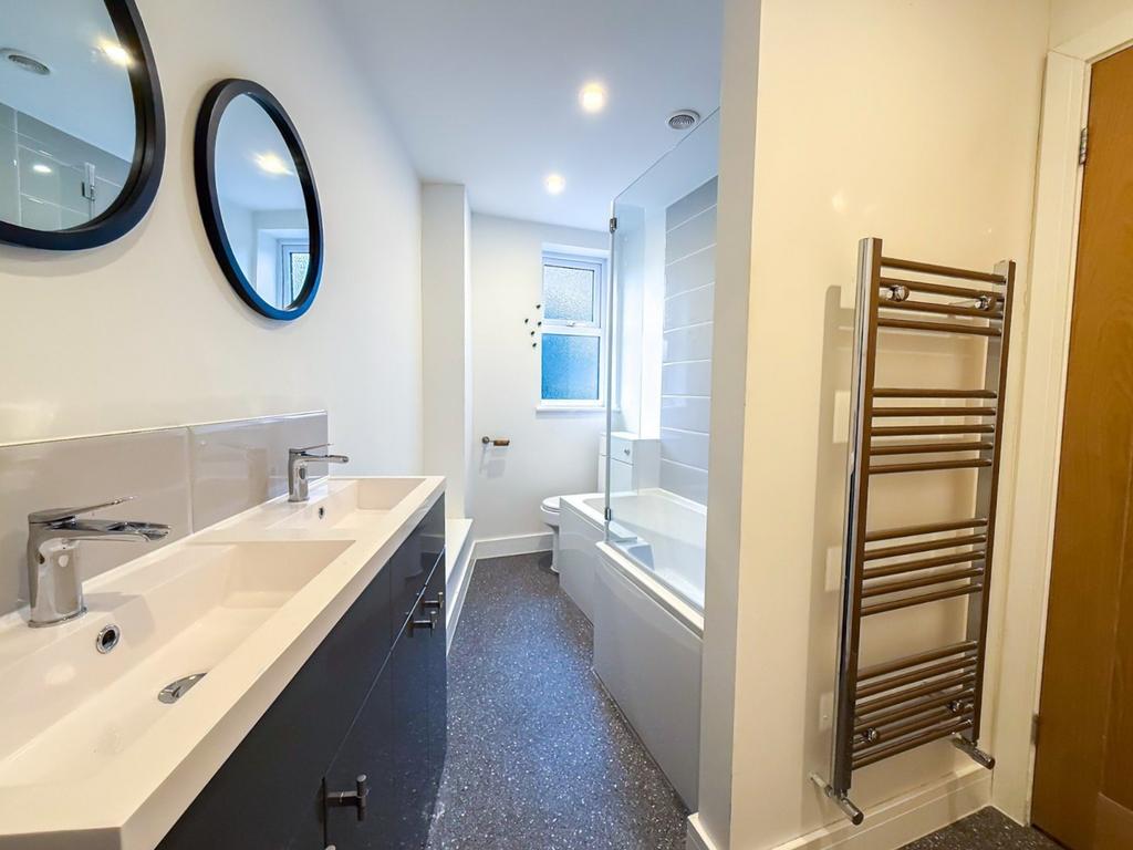 Ensuite
