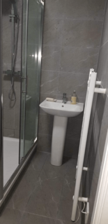 2 bedroom flat for sale, Junction House, S70