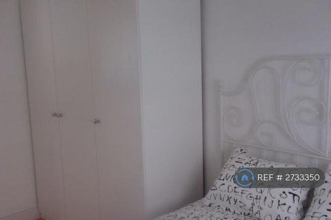 undefined, Vicarage Farm Road, Hounslow, TW3