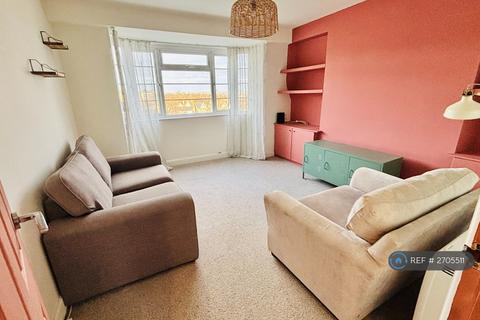 2 bedroom flat to rent, Compton Court, London, SE19