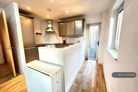 2 bedroom flat to rent, Naples Street, Manchester, M4