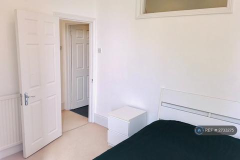 1 bedroom flat to rent, Sutherland House, London, NW6