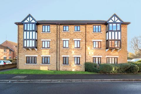 2 bedroom apartment to rent - Charleston Close, Feltham, TW13