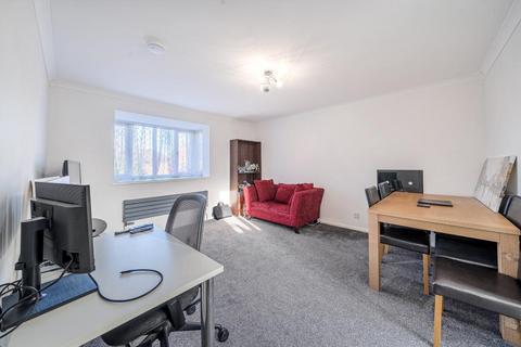 2 bedroom apartment to rent, Charleston Close,  Feltham,  TW13