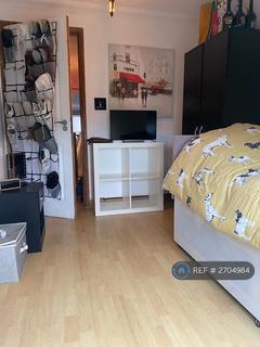 1 bedroom in a flat share to rent, Wimborne Road, Bournemouth, BH9