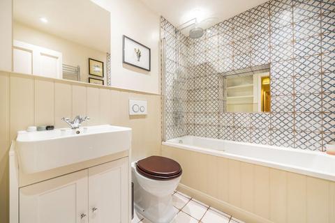 2 bedroom flat for sale, St. Georges Square, London SW1V