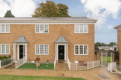 undefined, Aspen Square, Weybridge KT13