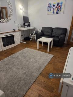 2 bedroom maisonette to rent, Willow Tree Close, Ickenham, Uxbridge, UB10
