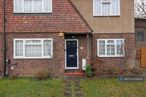 2 bedroom maisonette to rent, Willow Tree Close, Ickenham, Uxbridge, UB10