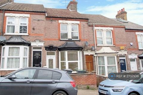 undefined, Russell Rise, Luton, LU1