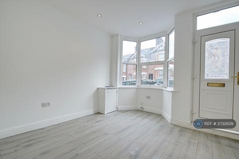 undefined, Russell Rise, Luton, LU1