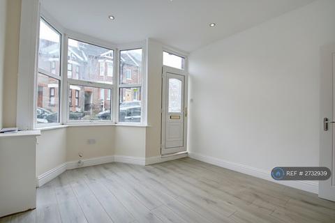 undefined, Russell Rise, Luton, LU1