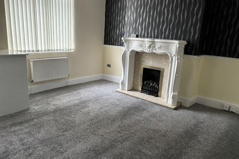 2 bedroom terraced house to rent, Gannow Lane, Burnley BB12