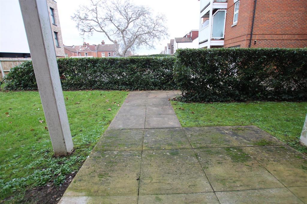 Communal Grounds