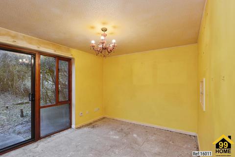 1 bedroom maisonette for sale, Buzzacott Lane, Milton Keynes, MK4