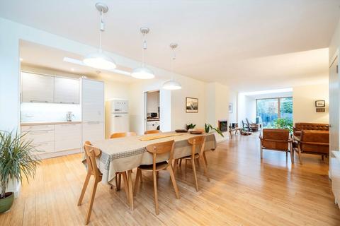 undefined, Murray Road, London W5