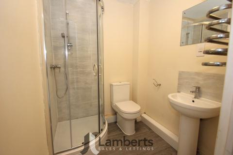 2 bedroom flat for sale, Gloucester Close, Redditch, B97