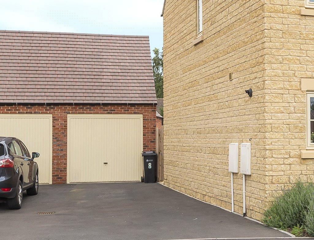 Garage &amp; Parking