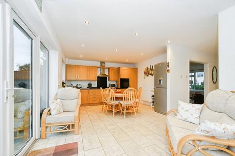 undefined, Swindon SN4