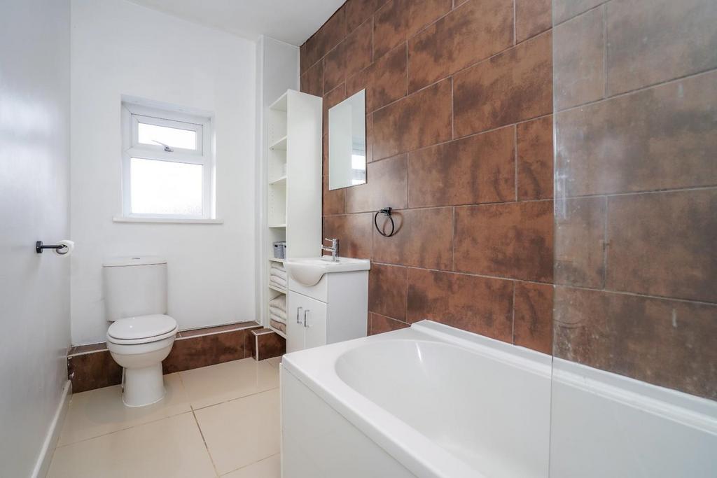 15 Nalton Street, Selby, YO8 4 AE DSC01457.jpg