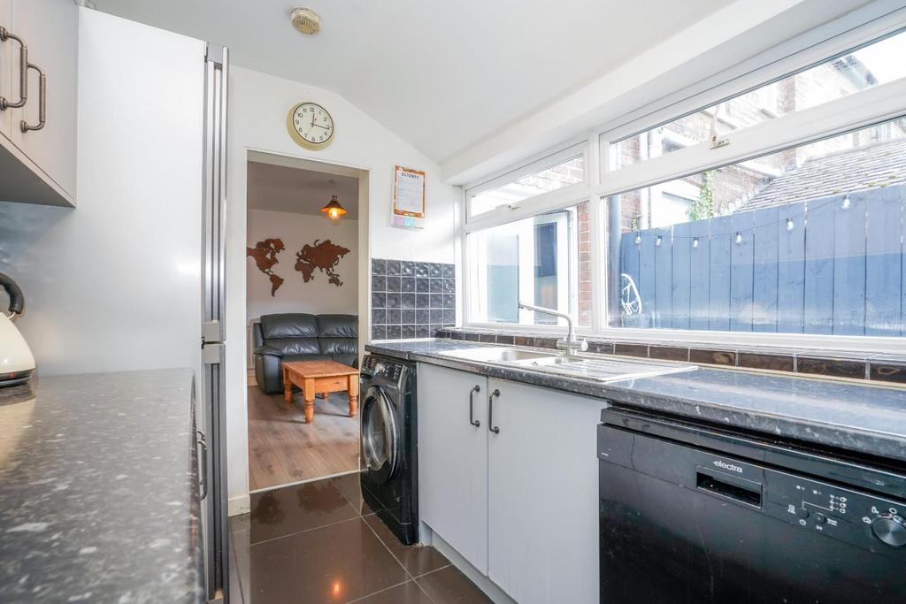 15 Nalton Street, Selby, YO8 4 AE DSC01480.jpg