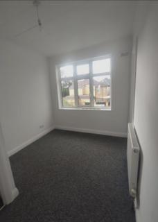 2 bedroom flat to rent, Mayfield Road, Enfield, Greater London, EN3