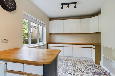 3 bedroom semi-detached house to rent, Lime Grove, Addlestone, Surrey, KT15