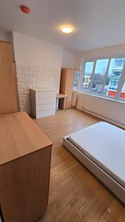 1 bedroom flat to rent, Lower Road, London SE16
