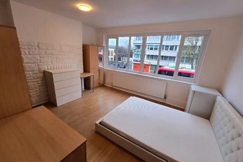 1 bedroom flat to rent, Lower Road, London SE16