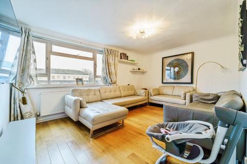 2 bedroom maisonette for sale, Crane Lodge Road, Hounslow TW5