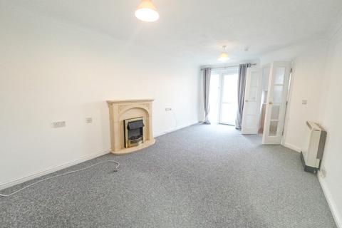 1 bedroom apartment for sale, Montague Court, Hamlet Court Road, Westcliff-On-Sea, SS0 7EX