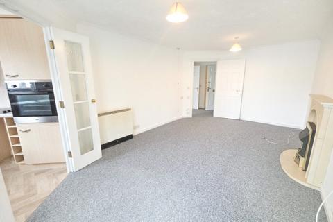 1 bedroom apartment for sale, Montague Court, Hamlet Court Road, Westcliff-On-Sea, SS0 7EX
