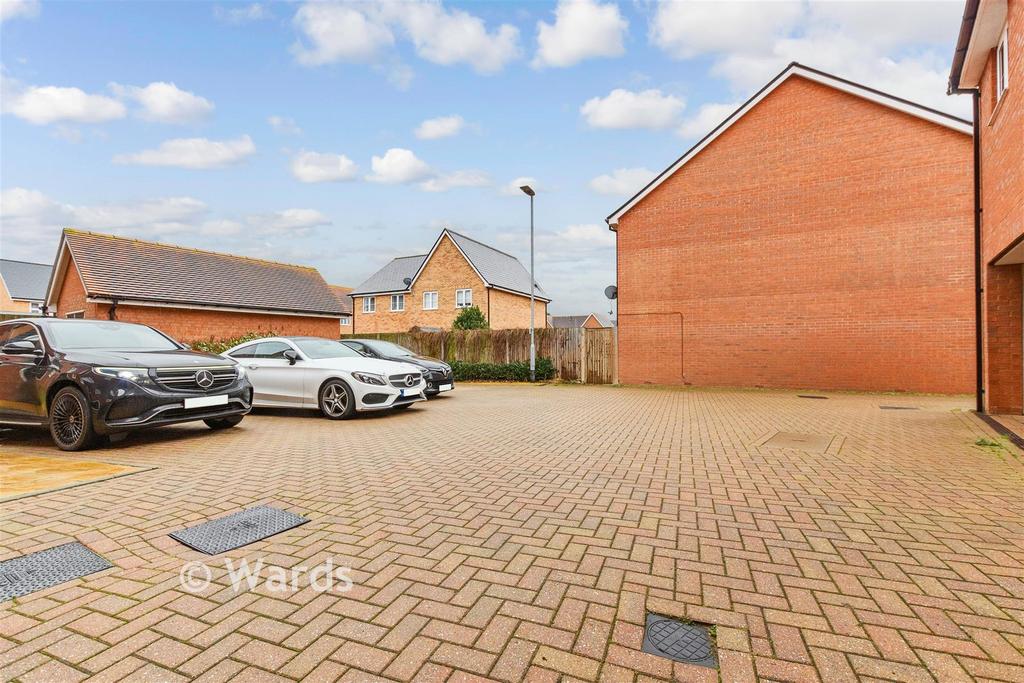 Driveway/Parking