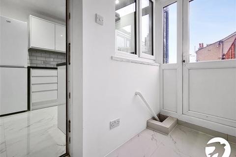 2 bedroom terraced house to rent, Cray Road, Sidcup, DA14