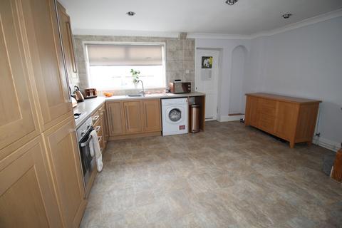 3 bedroom terraced house to rent, Lawnsway, Tyne And Wear NE32
