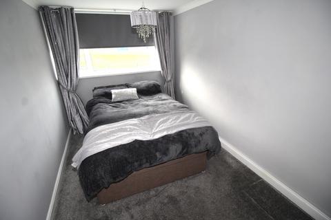 3 bedroom terraced house to rent, Lawnsway, Tyne And Wear NE32