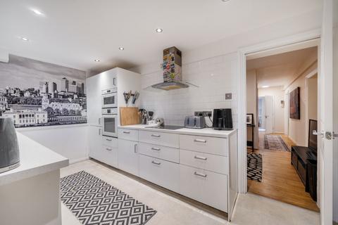 3 bedroom flat for sale, The Glebe, Blackheath, London, SE3
