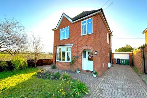 Laurels Road, Offenham, Evesham