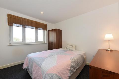 2 bedroom apartment to rent, Rosegate House, Bow, London, E3