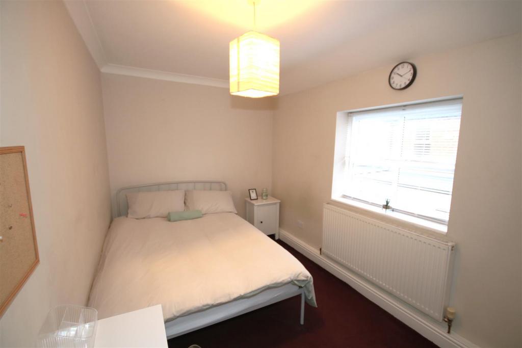 Bedroom 1a.JPG