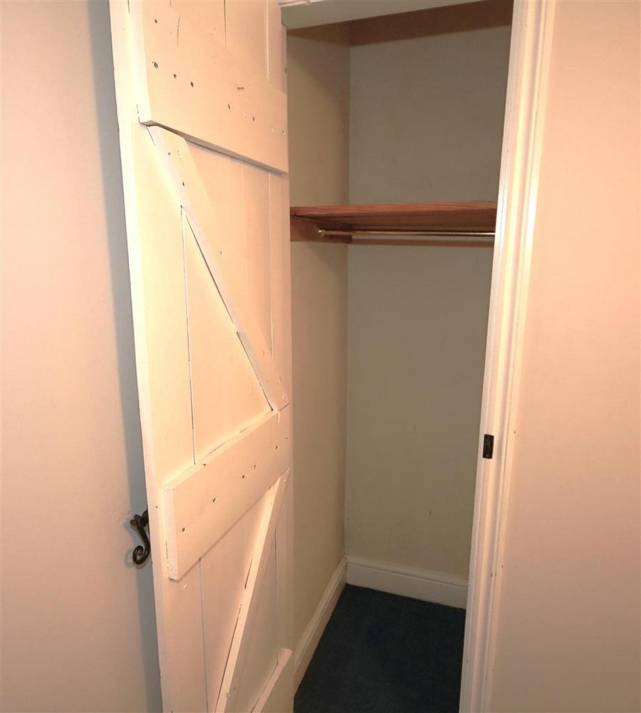 Bed 2 Cupboard.JPG