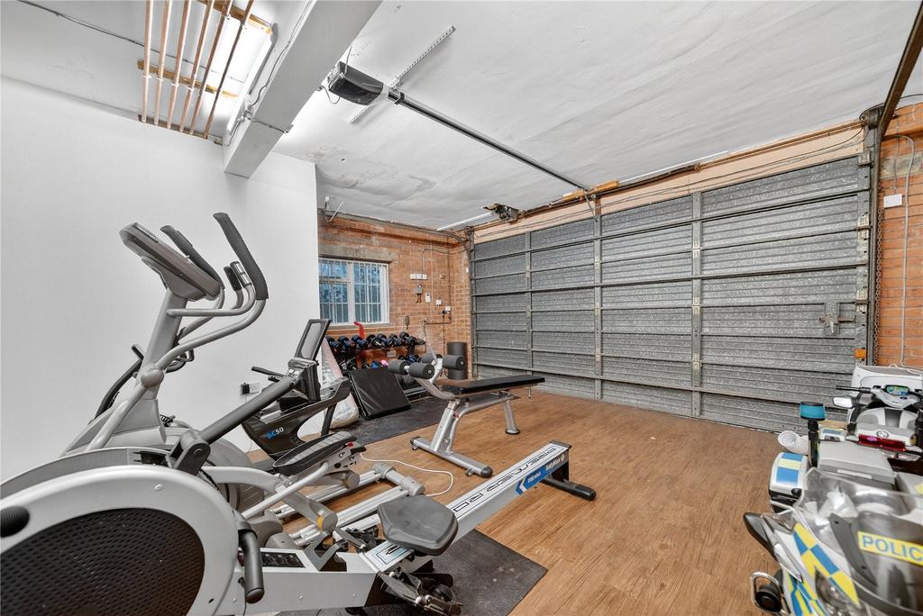 Garage