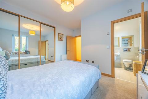 2 bedroom apartment for sale, THE HAVEN, BURGES ROAD, Thorpe Bay