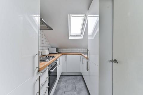 3 bedroom flat for sale, Holmesdale Road, South Norwood, London, SE25