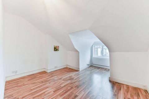 3 bedroom flat for sale, Holmesdale Road, South Norwood, London, SE25