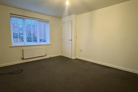 3 bedroom semi-detached house to rent, Combine Way, Scarborough