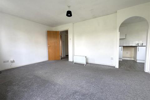 1 bedroom flat to rent, Frobisher Road, Erith DA8
