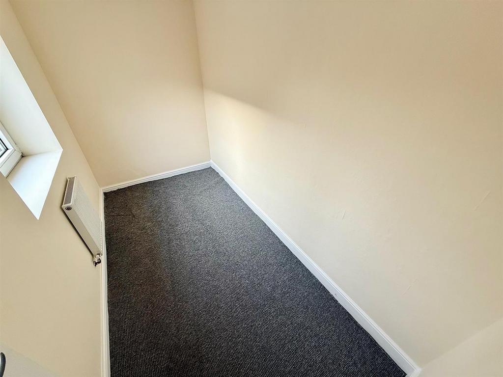 Bedroom 3.jpg