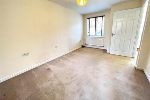 2 bedroom semi-detached house to rent, Aspin Close, Wellington TA21